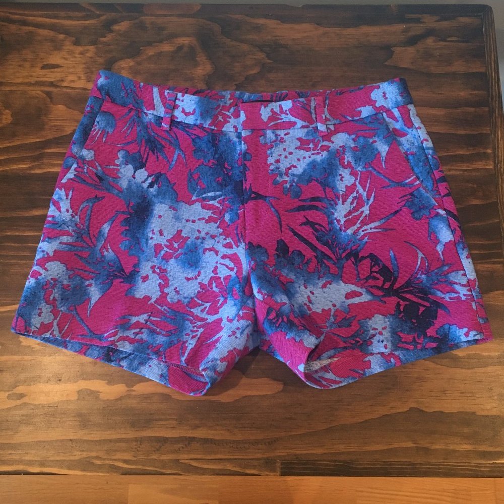 BANANA REPUBLIC Painted Floral Walking Shorts Size 6